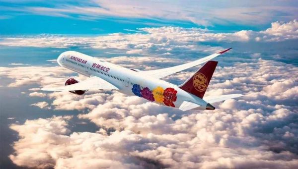 吉祥航空和深航哪个好？东航 深航哪个好