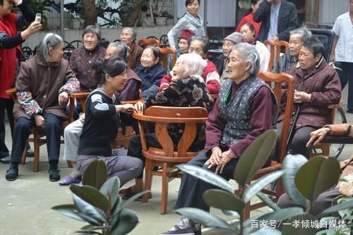 如果想去养老院养老，多大年龄去比较合适呢？去哪个国家养老好