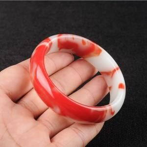 玉镯5853可以戴8厘米的手吗？掌查与58哪个好用