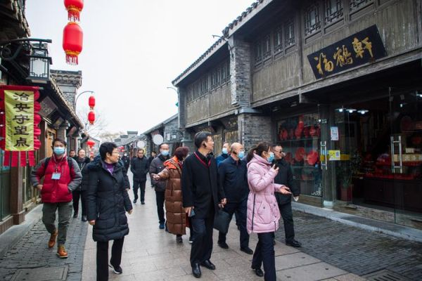 东关街和瘦西湖在一起吗？建设银行扬州哪个网点国庆