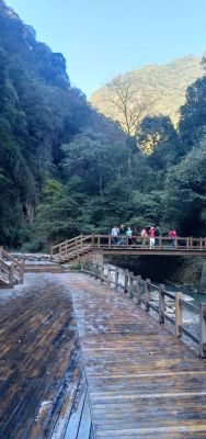 重庆万盛黑山谷景区属于哪个区？重庆银行经开支行属于哪个街道