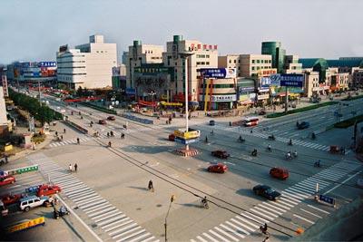 衡水小吃一条街在哪？（衡水榕花街新华路属于哪个社区）