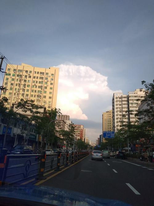 海口舞厅排名前十名？（海口市龙华区国贸大道属于哪个街道）