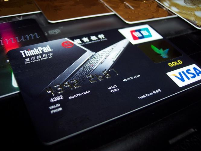 招商银行储蓄黑卡的好处？（哪个银行的黑卡最好用）