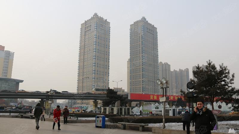 大连凯旋广场哪一年建设？（大连凯旋广场是哪个集团）