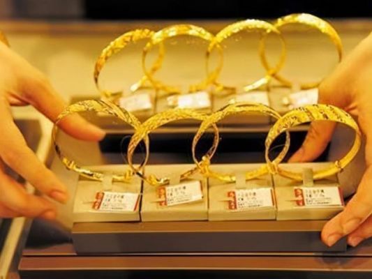 银行卖黄金怎么卖的啊？哪里会比较便宜点？（哪个银行可以卖黄金）