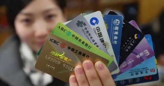 z305在郑州站停靠几站台？（郑州发放机构305是哪个银行的卡）